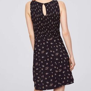 Loft Floral Smocked Dress Size 2 |‎ Stretchy Boho - 3/$25